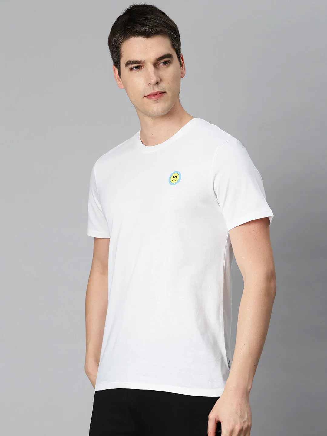 Alcis Men White Solid Sports T-shirt