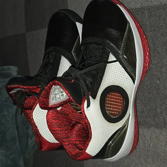 Boys Air Jordan 2010 'Black Varsity Red Basketball Shoes 5Y