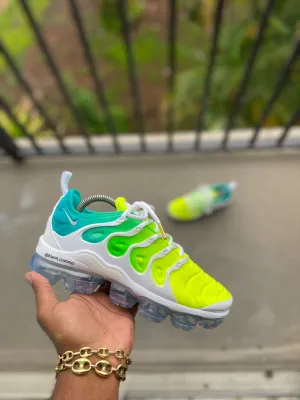 Custom Neon Yellow Vapormax Plus