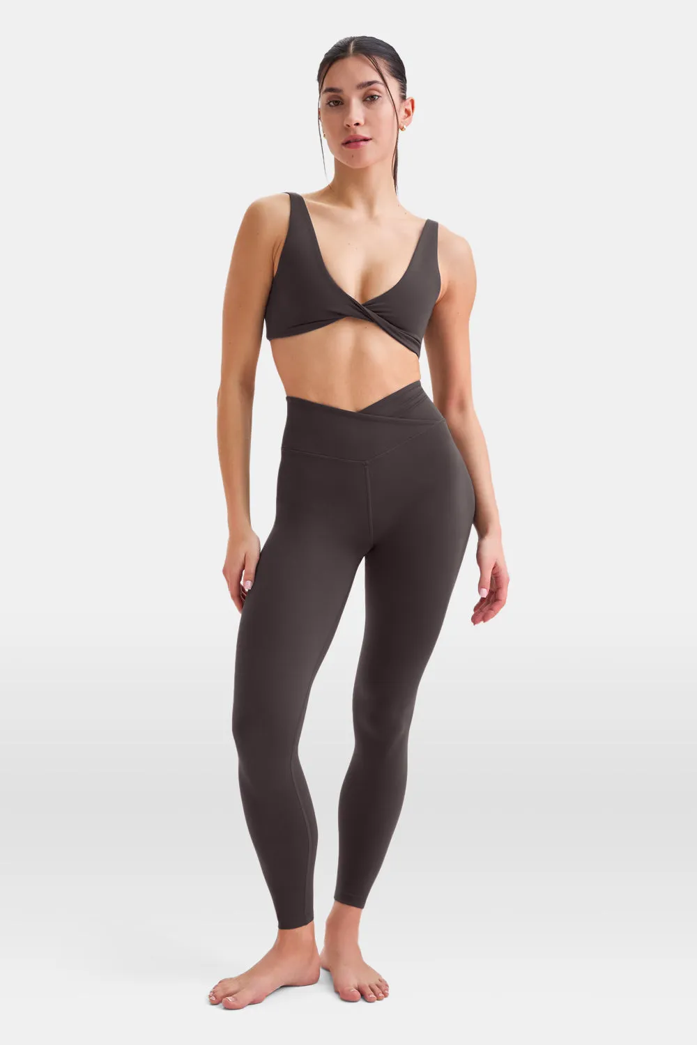 DAYFLEX TWIST FRONT SPORTS BRA - COOL ESPRESSO