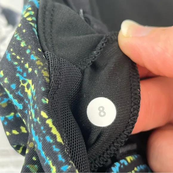 Lululemon Both Ways Bra Sz 8 LIKE NEW!