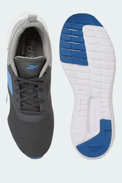 Mainland M - Men Black Running Shoes
