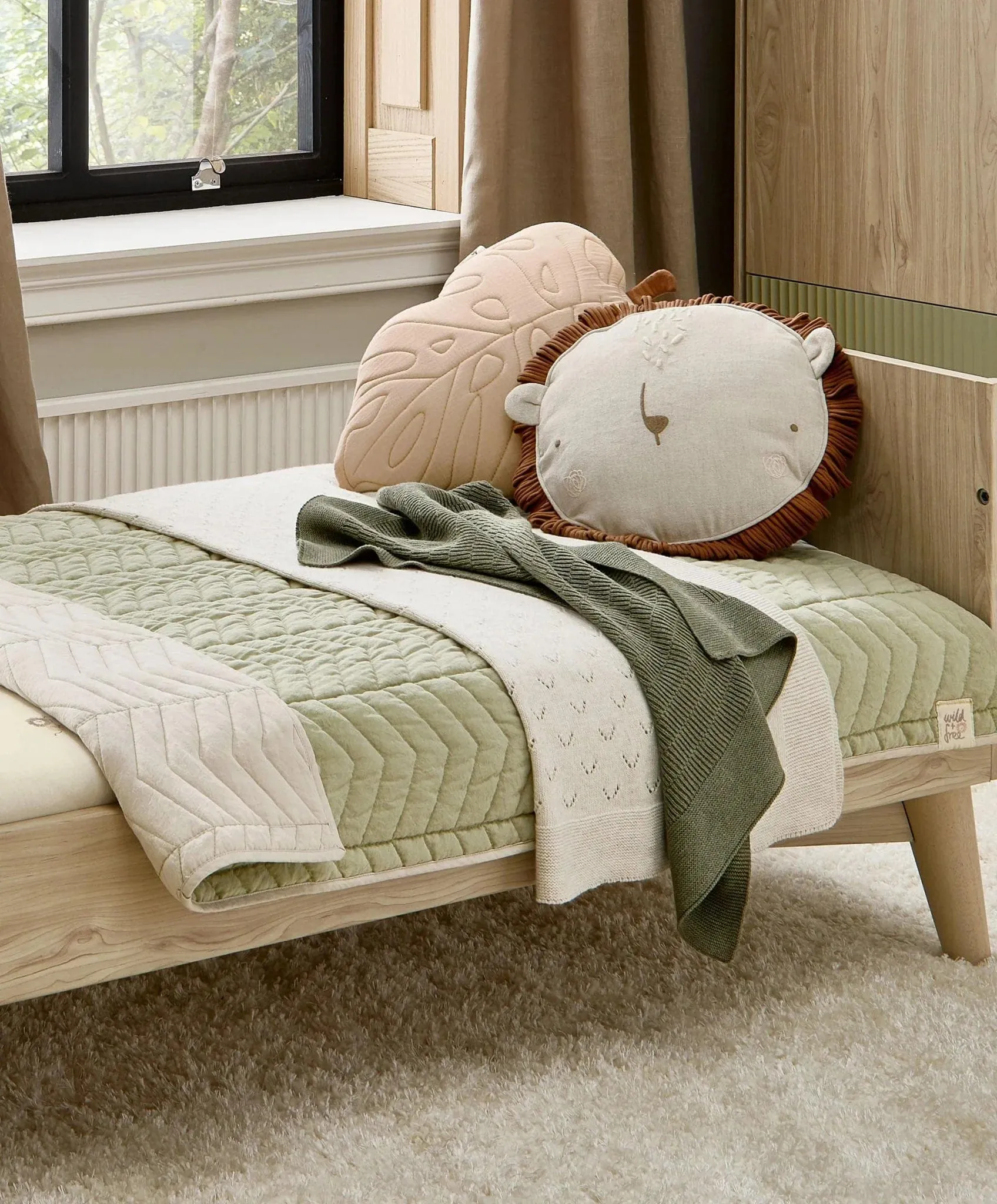 M&P Welcome to the World Cot Bed Quilt (Born to be wild)