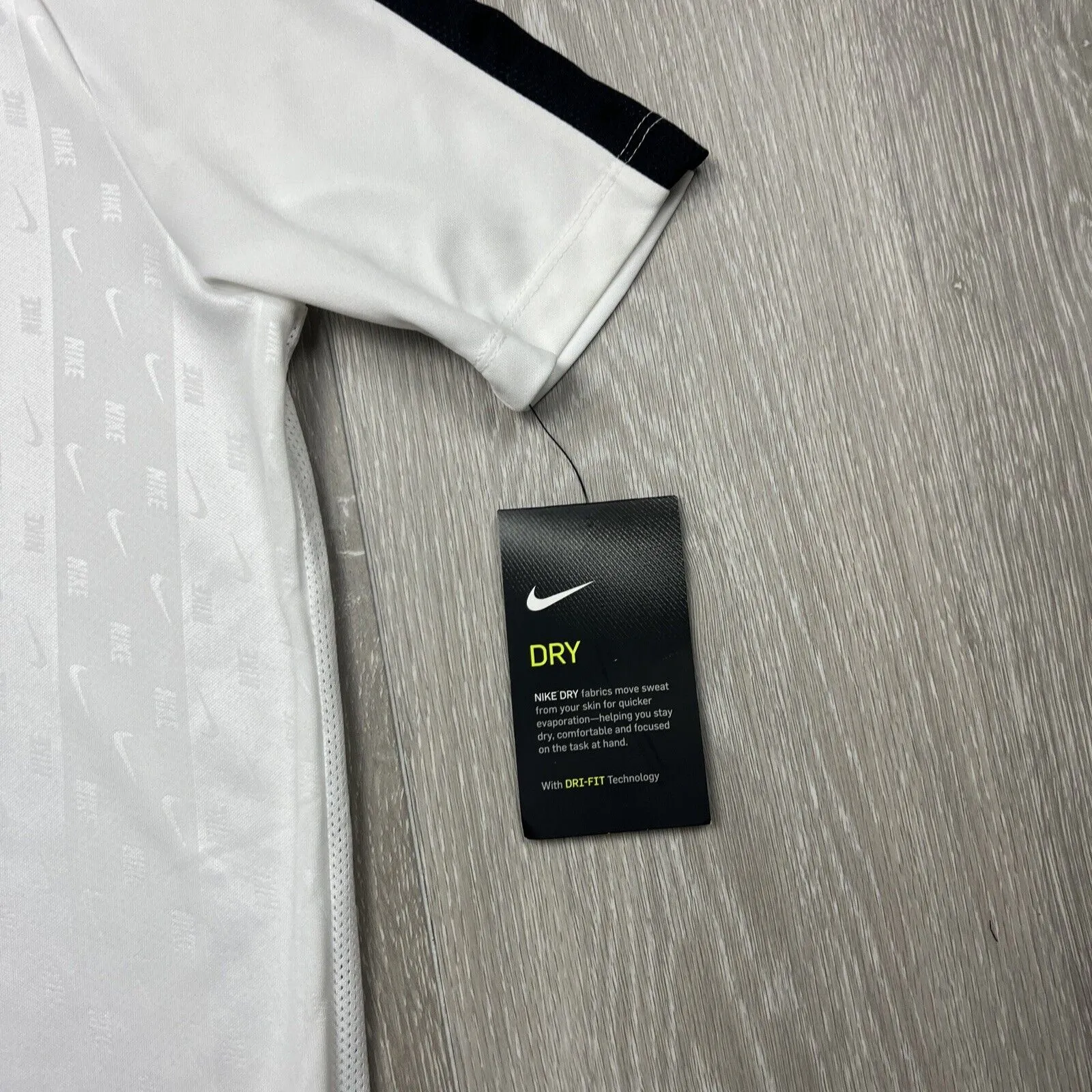 Nike Boys white Soccer Jerseys Size Small (New)