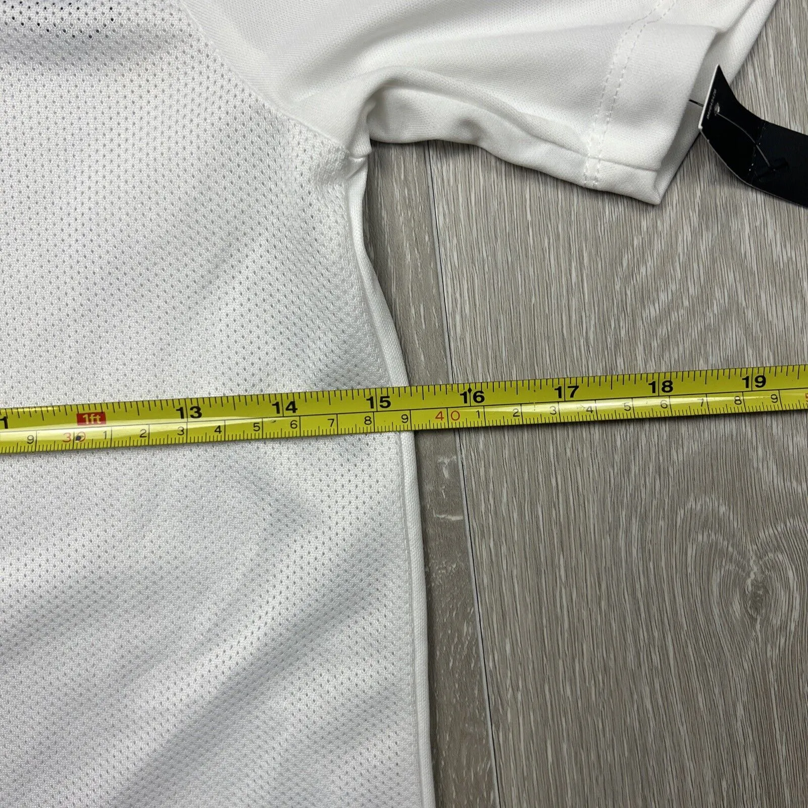Nike Boys white Soccer Jerseys Size Small (New)