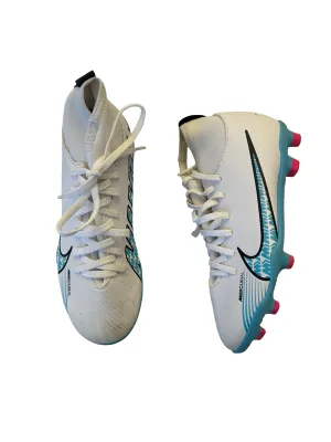 Nike cleats size 1Y