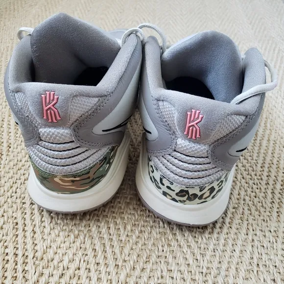 Nike Kyrie Infinity Basketball Shoes sz 10