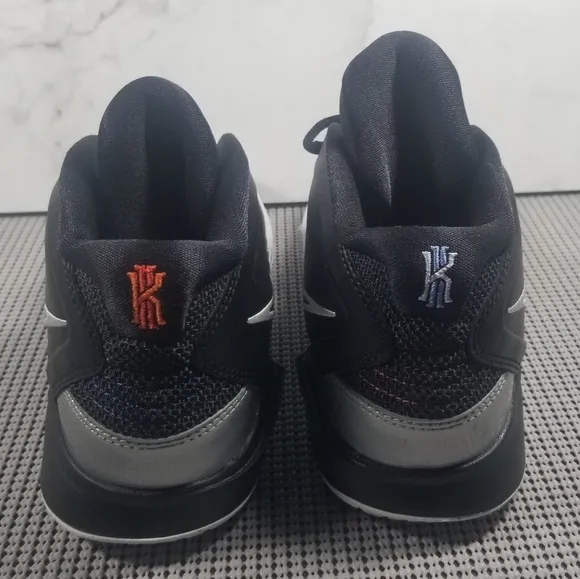 Nike Kyrie Infinity Fire and Ice Black Youth Sneaker Shoes 6.5Y (DD0334-001)