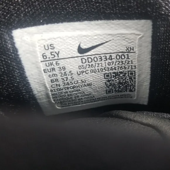 Nike Kyrie Infinity Fire and Ice Black Youth Sneaker Shoes 6.5Y (DD0334-001)