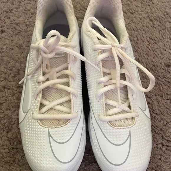 Nike Soccer Cleats 6 Youth