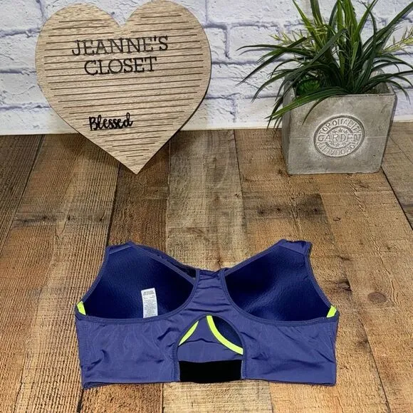 Nike Women's Pro Rival Sports Bra in blue 34C