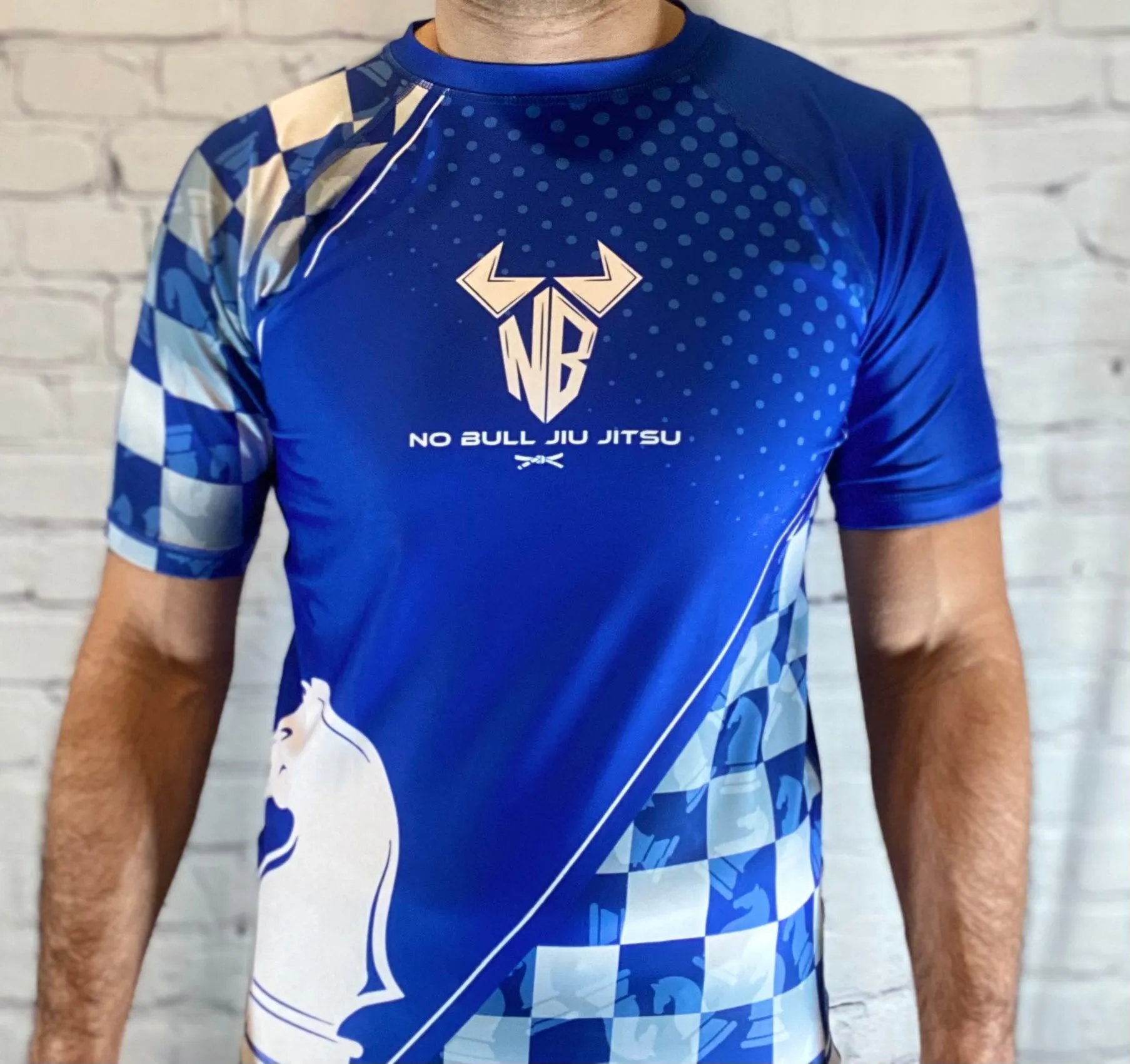 Noble Brands Jiu Jitsu BJJ Rash Guard Men’s Bjj No GI MMA Ranked Short Sleeve Compression Rash Guards - Blue Belt Knight Chess Piece Design
