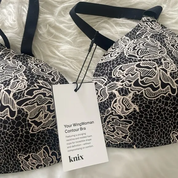 NWT Knix lace peony set - wing woman contour bra   leak proof bikini. S / 32a