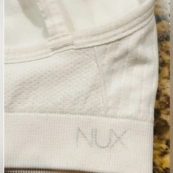 NWT NUX Levitate Sports Bra