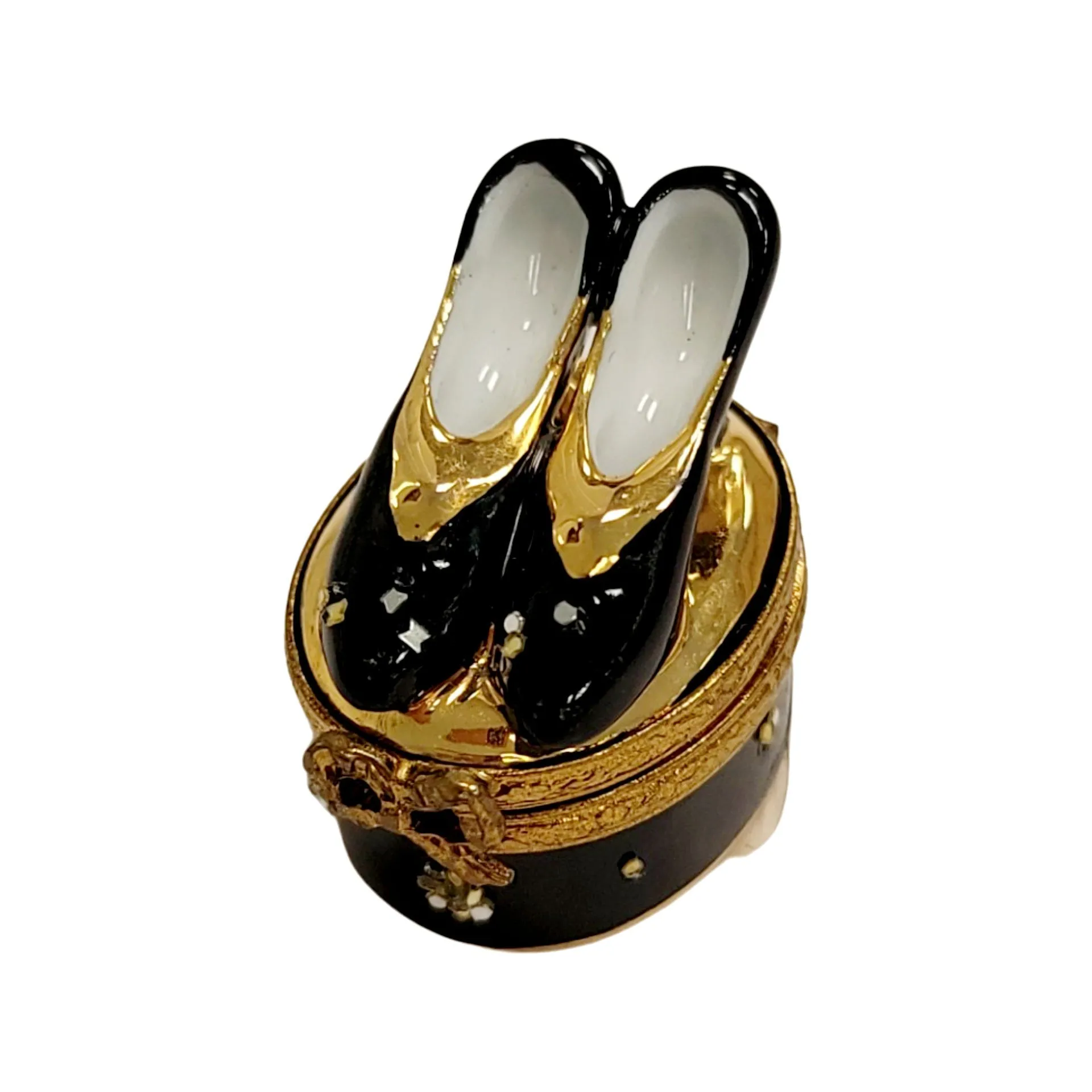 Shoes on Oval