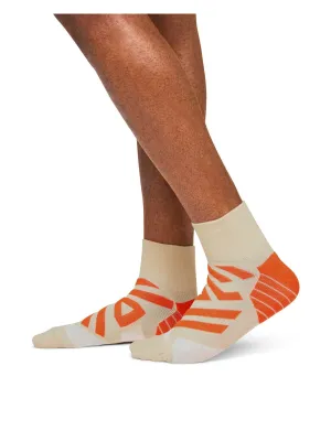 Skarpety do biegania ON RUNNING Performance Mid Sock beżowy